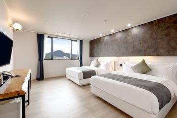 CM Park Hotel