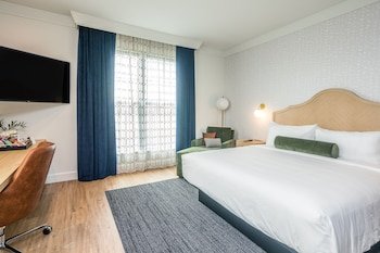 Hotel Versailles