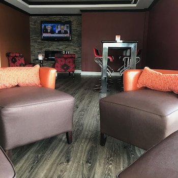 Milan Inn & Suites