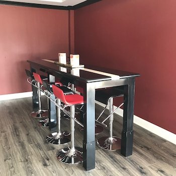 Milan Inn & Suites