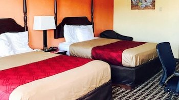 Milan Inn & Suites