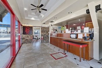 Red Roof Inn Needles
