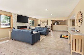 Super 8 by Wyndham Ankeny/Des Moines Area