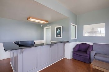 Americas Best Value Inn Lockhart