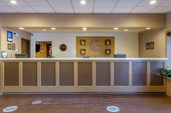 Comfort Inn & Suites Raphine - Lexington Near I-81 And I-64