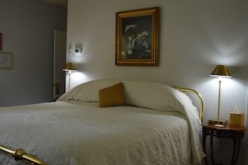 Inn the Woods Bed & Breakfast