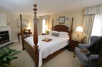 Lambertville House