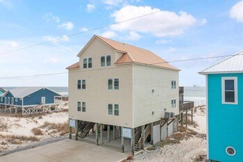 Labacoco West by Meyer Vacation Rentals