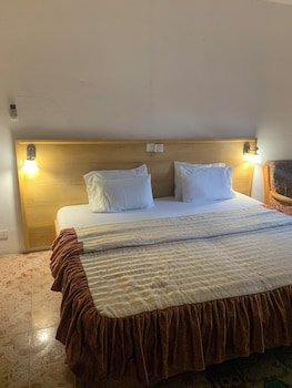 Highlander Guest House