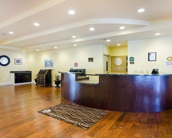 Comfort Inn & Suites Orange - Montpelier