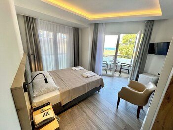 Marine House Boutique Hotel