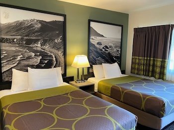 Super 8 by Wyndham Monterey