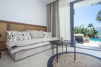 Vanik Suites