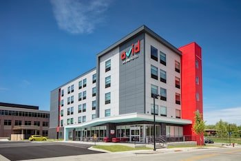 Avid Hotel Monona