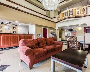 Comfort Suites Bakersfield