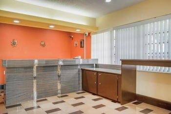 OYO Superior Budget Inn Bartow