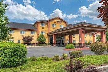 Comfort Suites Airport