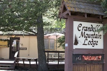 Crandell Mountain Lodge Waterton Park