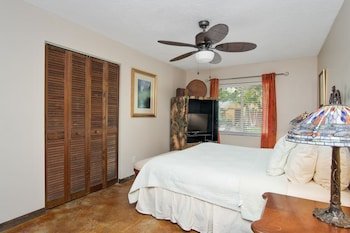 Beach Place Guesthouses
