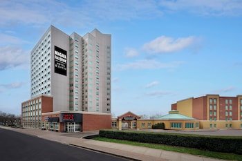 Radisson Hotel & Suites Fallsview
