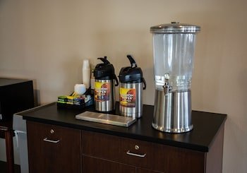AmeriVu Inn & Suites Lomira