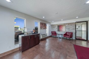Red Roof Inn & Suites Denton