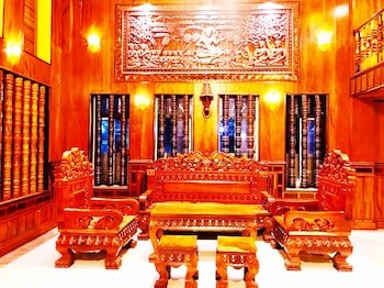 Hello Cambodia Boutique