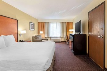 Best Western Plus Cascade Inn & Suites