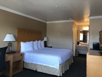 Lake Point Lodge