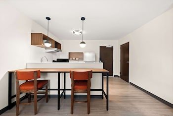 Everhome Suites Huntsville Research Park