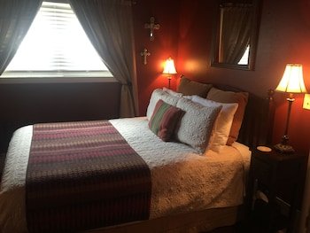 Vara Guest House Bed And Breakfast