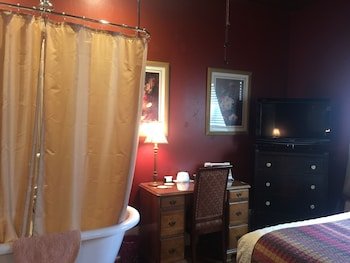 Vara Guest House Bed And Breakfast