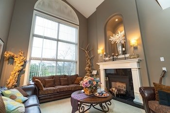 Cedar Manor Bed & Breakfast