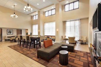 Hampton Inn and Suites Largo