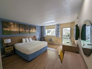 Days Inn by Wyndham Gainesville University