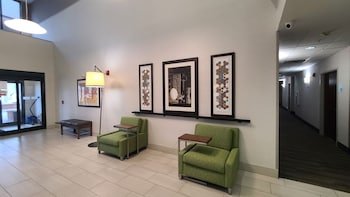 Holiday Inn Express Lordstown-Newton Falls/Warren