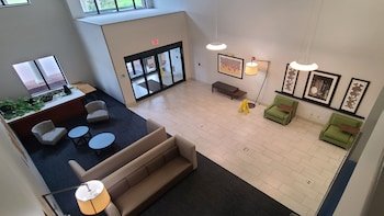 Holiday Inn Express Lordstown-Newton Falls/Warren