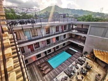 Zenvea Hotel