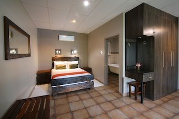 Kalahari Arms Hotel