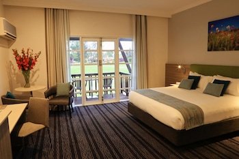 Novotel Swan Valley Vines Resort