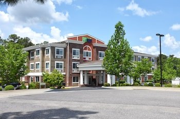 Holiday Inn Express Hotel & Suites Southern Pines - Pinehurst Area