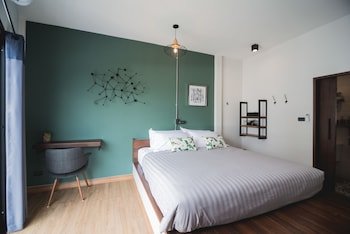 Chernchan Hostel