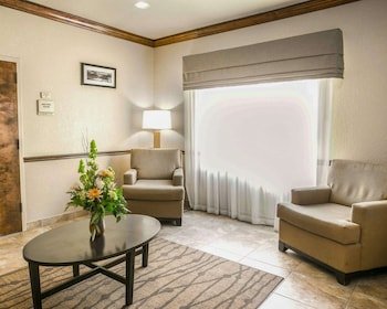 Sleep Inn & Suites Gonzales