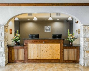 Sleep Inn & Suites Gonzales