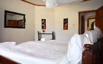 Ole Itiko Cottages