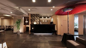 Marutamachi Crystal Hotel