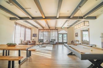 Riviera Oaks Resort & Racquet Club
