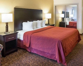 Quality Inn Magnolia