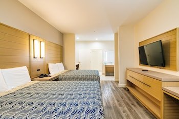 Palace Inn Blue Iah East