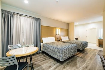 Palace Inn Blue Iah East